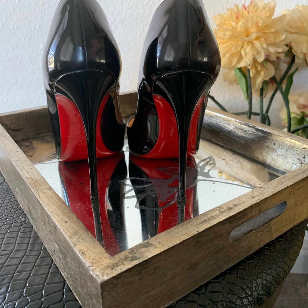Christian Louboutin So Kate 35.5 - Picture 2 of 5